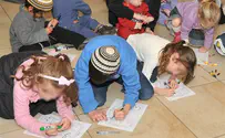Chabad Retreat Helps 260 Orphans and Widows over Hanukkah