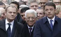 Abbas's Creepy Smile at Anti-Terror Rally Gets Photo-bombed