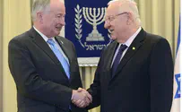 Canadian FM: Israel a Beacon of Light to the World