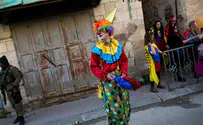 Арабы не оценили голый протест испанских «клоунов»