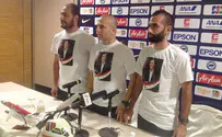 נבחרת סוריה מציגה: חולצת בשאר אל אסד