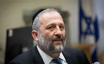 Deri gives residency to 2,000 Arabs