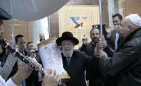 Tel Aviv dedicates a Torah to the fallen soldiers