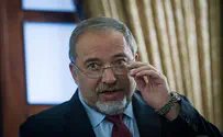 Liberman tells Bennett to 'relax,' end feud with Netanyahu