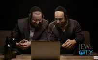 Watch: Hassidim watch 'Fiddler on the Roof' for the first time