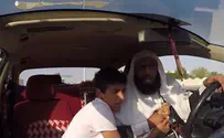 Видео: реакция пассажиров на таксиста в поясе шахида