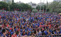 Hundreds participate in May Day