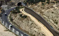 נמאס לתושבים: פקקי ענק בכביש המנהרות