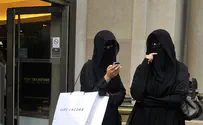 Dutch parliament votes to ban burqas