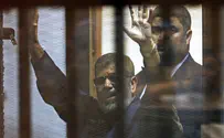 Egyptian court overturns Morsi's life sentence