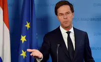 טלטלה בהולנד: הממשלה התפטרה