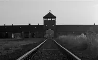 Concentration camp photo misrepresented as Arab victims of Jews