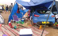 Eilat: 1 injured after car crashes into tent