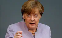 Merkel backs Foreign Minister's meeting with leftists