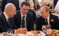 Смотрим: Как выпивает Путин? По особой технике КГБ