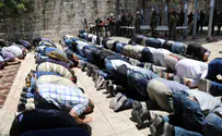 Jews flocking to Temple Mount after Waqf abandons site
