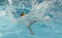 Lod: Arab girls attempt to drown Jewish girl in swimming pool