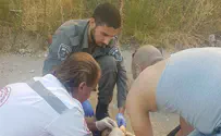 Border police assist local Arab boy