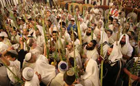 Thousands celebrate Sukkot in Hevron