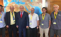 Netanyahu: Evacuate illegal Arab outposts