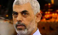 Hamas leader calls on rioters to breach Israel border fence