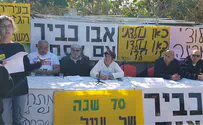 Tel Aviv activists rally behind elderly Jewish 'squatter'