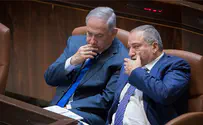 Liberman changes strategy, won't attack Netanyahu