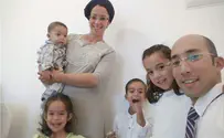Дети в семье Бен-Галь готовятся к Пуриму 