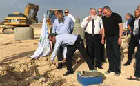 Liberman lays cornerstone at Netiv Ha'avot