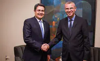 נשיא הונדורס: בוחנים העברת השגרירות