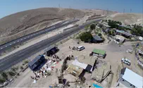 Report: Israel preparing to raze illegal Arab town near J'lem