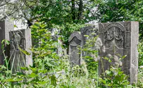 СМИ: еврейскому кладбищу в Украине нанесен «непоправимый ущерб»