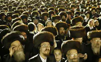 Thousands gather in Brooklyn for Hasidic rabbi's funeral