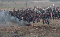10,000 riot along Gaza border fence
