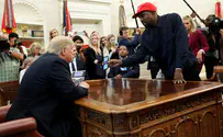 Kanye West distances himself from Trump