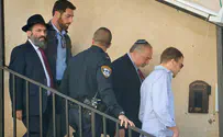 Watch: Liberman comes out of Rabbi Kanievsky's house
