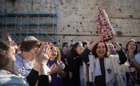 Police: Women of the Wall to blame for Western Wall clashes