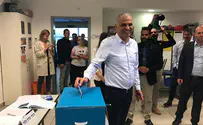 Kahlon at the ballot box: 'Get out and vote!'