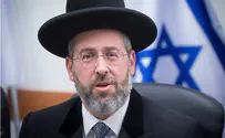Chief rabbi: Find a solution for synagogues
