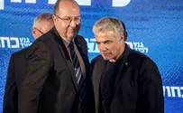 Ya'alon: Lapid a burden on Blue and White