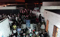 More than 1,000 pray at Joseph's Tomb