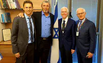 Rafi Peretz meets with AIPAC leaders