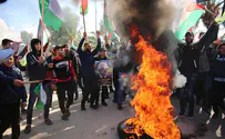Десятки палестинцев бросали камни в бойцов МАГАВ