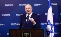 Gantz blames Netanyahu for 'fake' Coronavirus news
