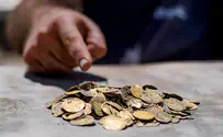 צפו: הנערים חשפו מטמון מטבעות עתיק