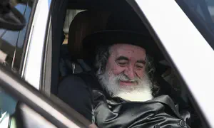 Hasidic leader: We must not attack Iran