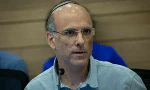 'הארץ' נגד מועמד של לוין: "מתגורר בעפרה"