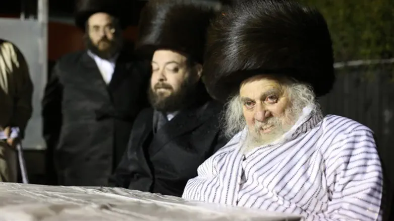 Rabbi Yehezkel Roth, the Karlsburger Rebbe