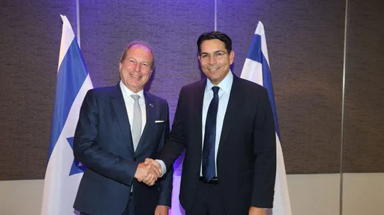דנון עם שגריר צרפת בישראל