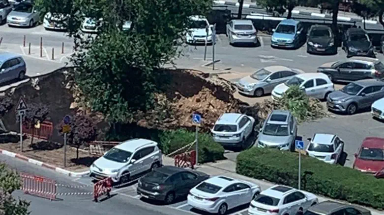 The sinkhole in Shaare Zedek's parking lot